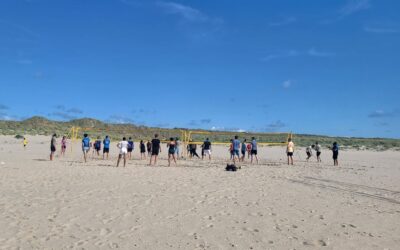 Beach­vol­leybal op 3&nbsp;juli 2025 op het strand van Petten